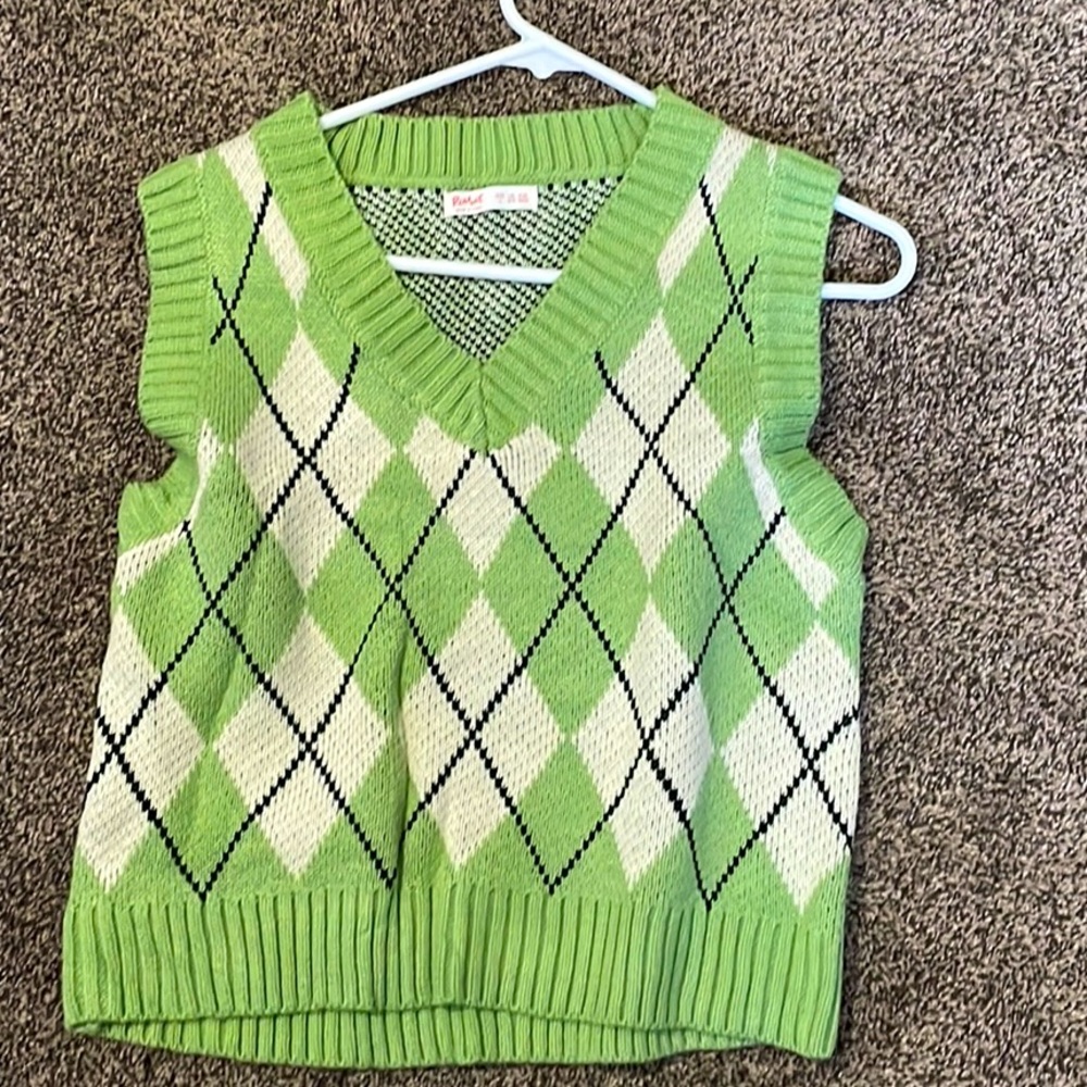 green sweater vest (NEVER WORN)